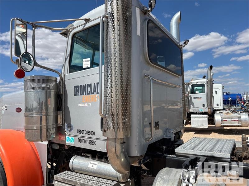 Peterbilt 389 Vlačilci