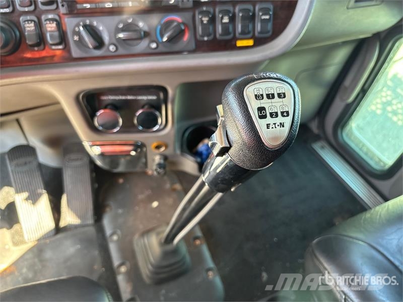 Peterbilt 389 Автовози