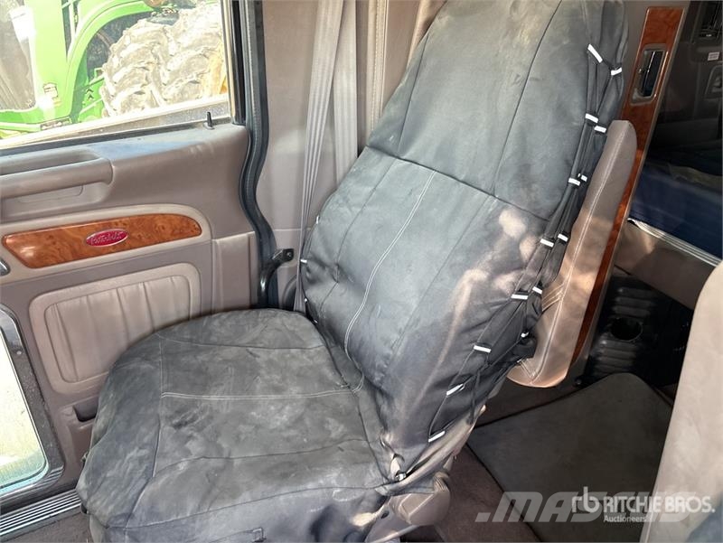 Peterbilt 389 中古トラクターヘッド | トレーラーヘッド
