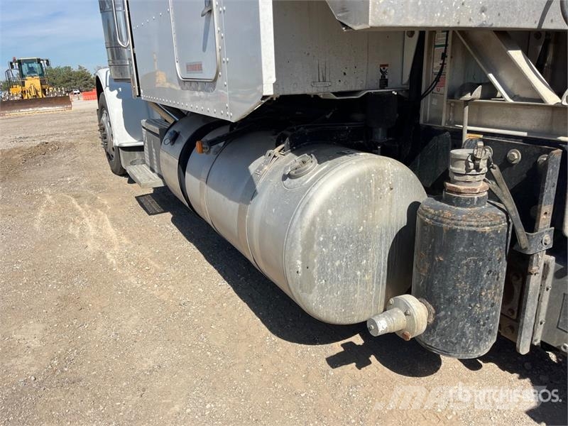 Peterbilt 389 Vlačilci