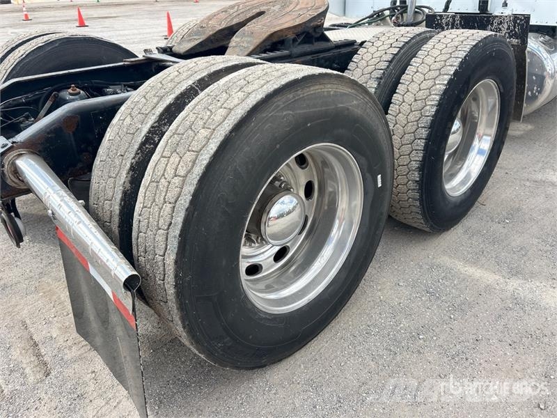 Peterbilt 389 Vilcēji