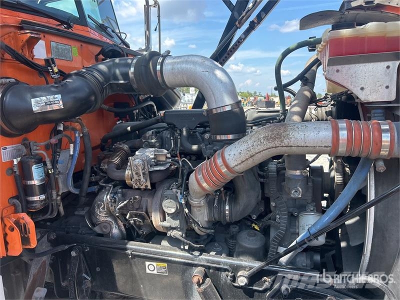 Peterbilt 389 Автовозы