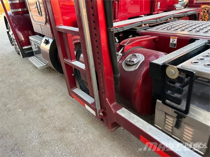 Peterbilt 389 Autotransporter