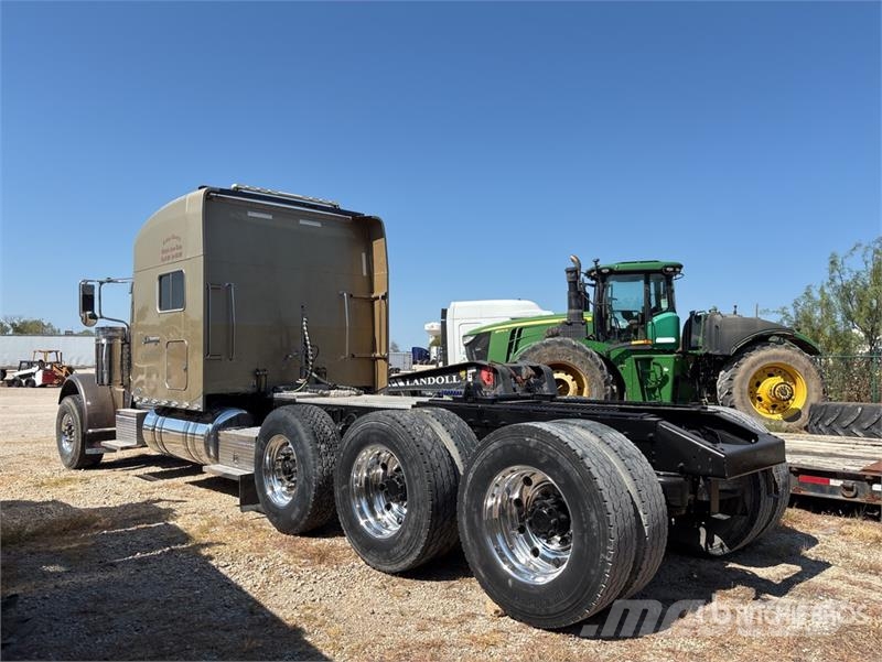 Peterbilt 389 中古トラクターヘッド | トレーラーヘッド