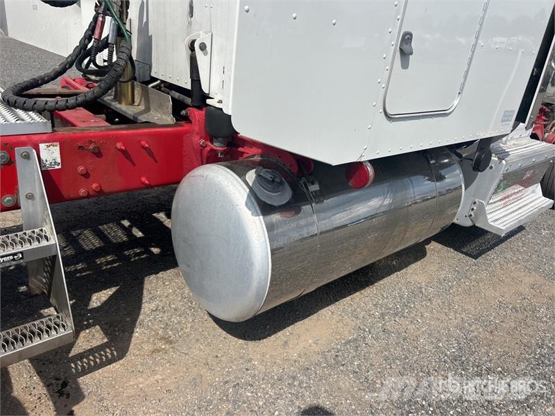 Peterbilt 389 Tractor Units