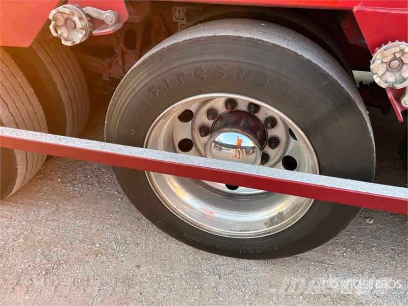Peterbilt 389 Autotransporter