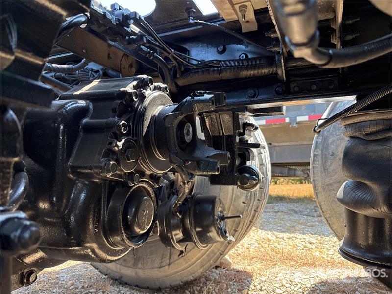 Peterbilt 389 中古トラクターヘッド | トレーラーヘッド