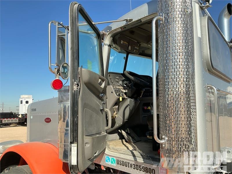 Peterbilt 389 Vilcēji
