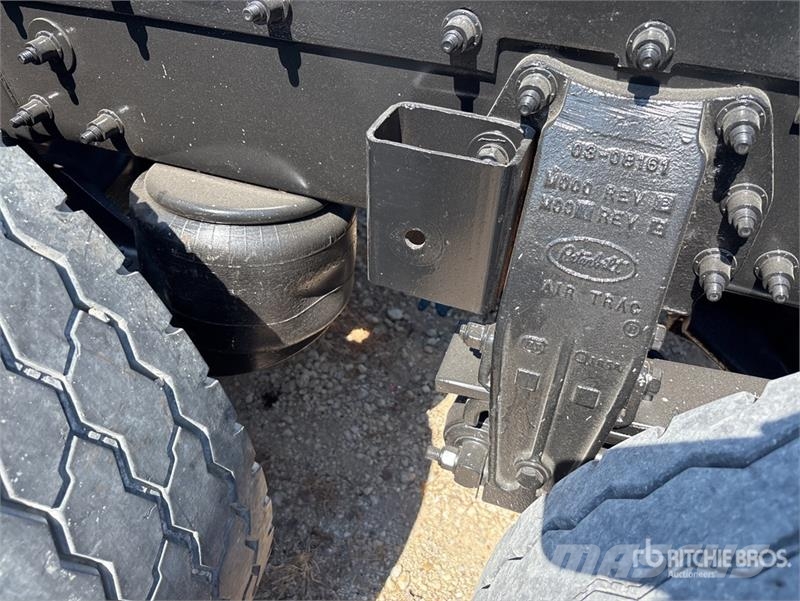 Peterbilt 389 中古トラクターヘッド | トレーラーヘッド