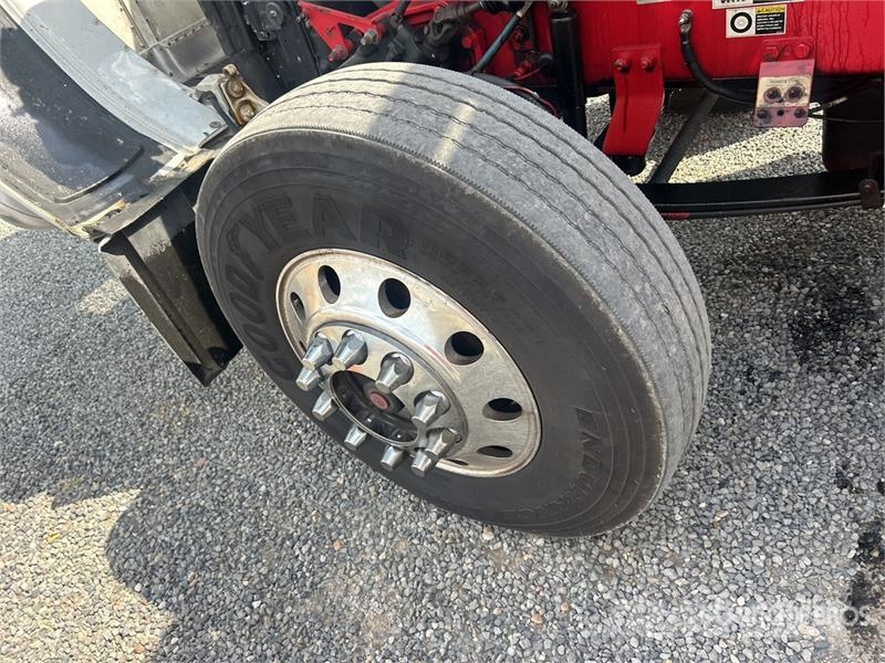 Peterbilt 389 Tractor Units