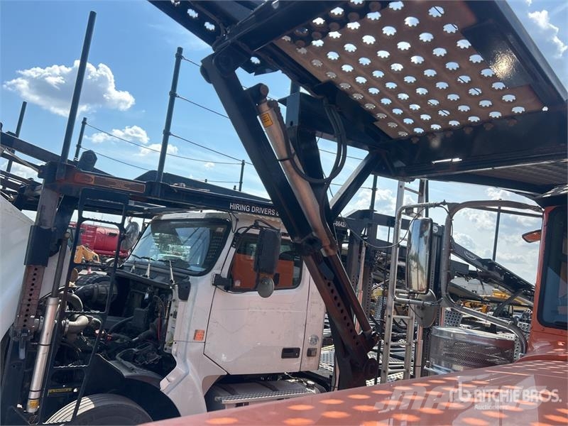 Peterbilt 389 Автовозы
