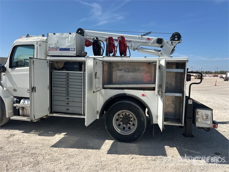 Peterbilt 536 4x2 Service Truck Municipal / general purpose vehicles