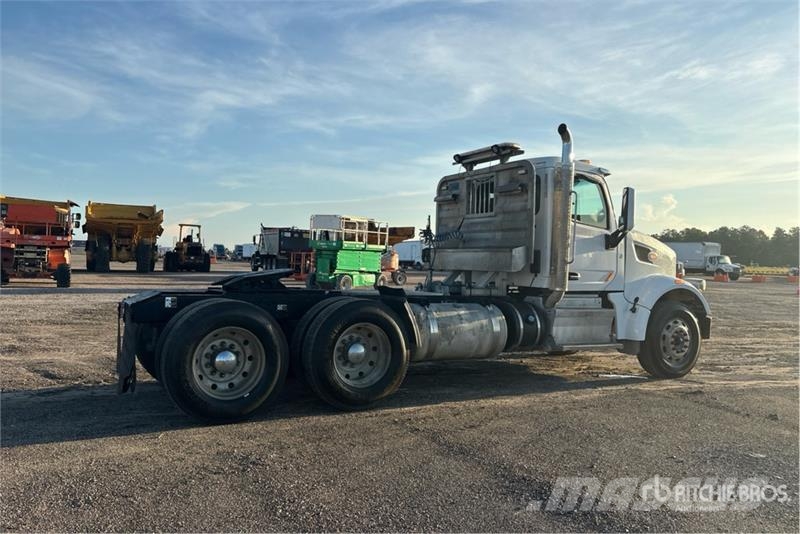 Peterbilt 567 Trekkvogner