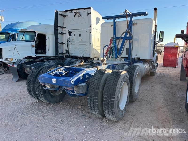 Peterbilt 567 Тягачі