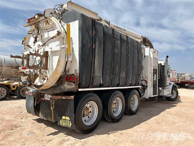 Peterbilt 567 組合/真空油槽車
