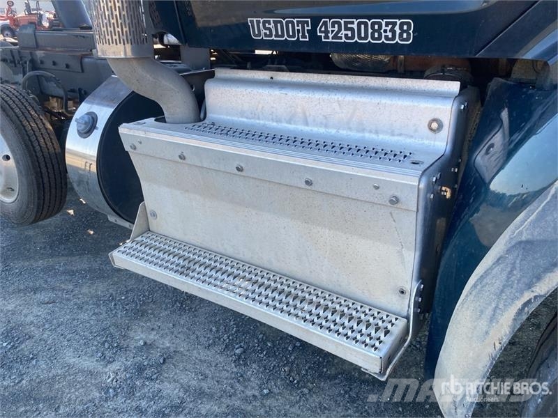 Peterbilt 567 Kipper
