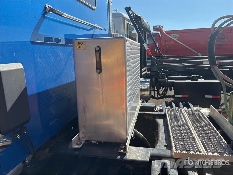 Peterbilt 567 Autotractoare