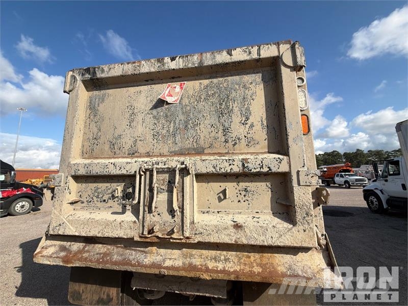 Peterbilt 567 傾卸式卡車