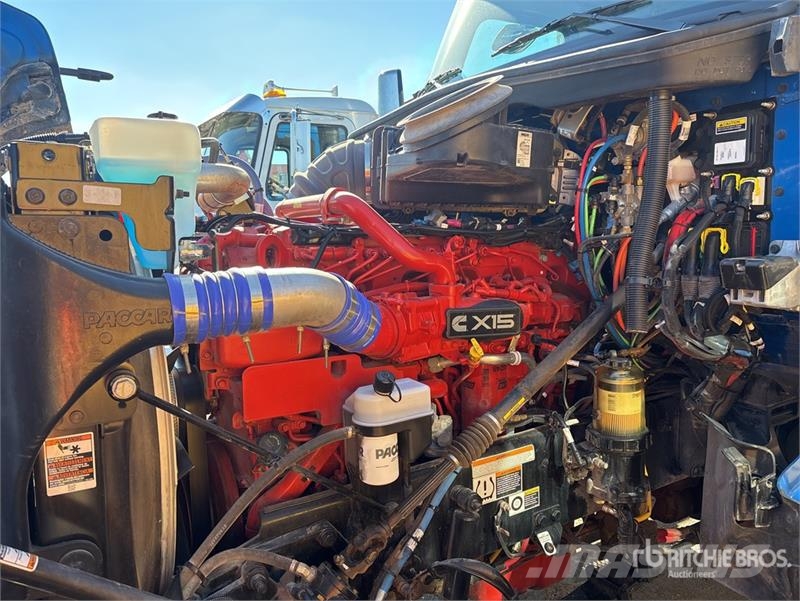 Peterbilt 567 Autotractoare