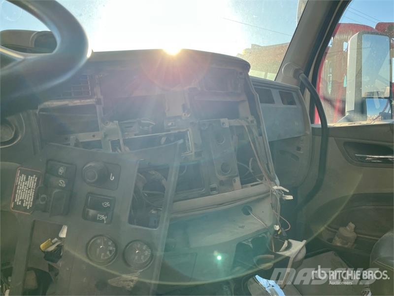 Peterbilt 567 Тягачі