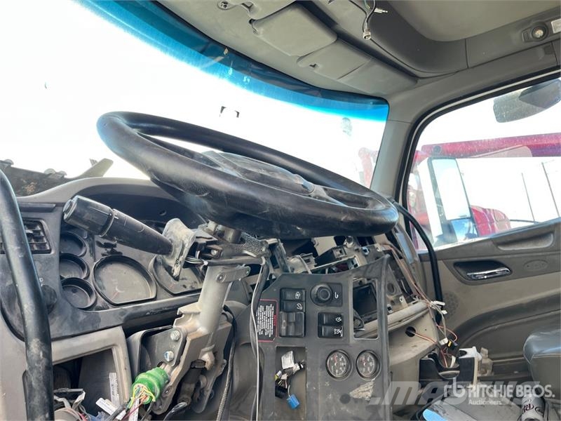 Peterbilt 567 Тягачі