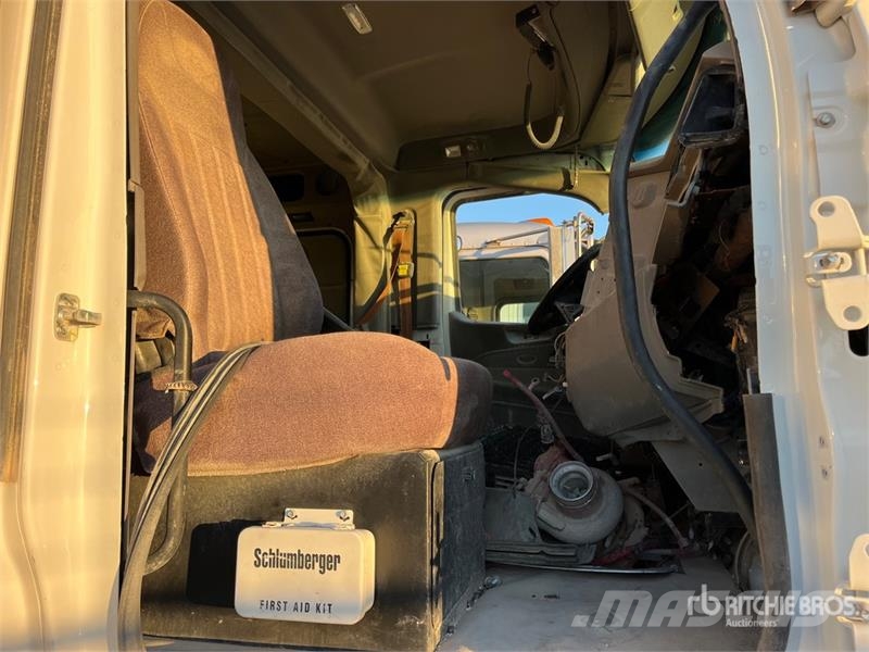 Peterbilt 567 Тягачі