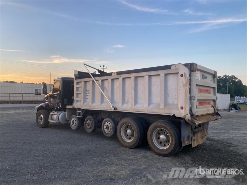 Peterbilt 567 Kipper