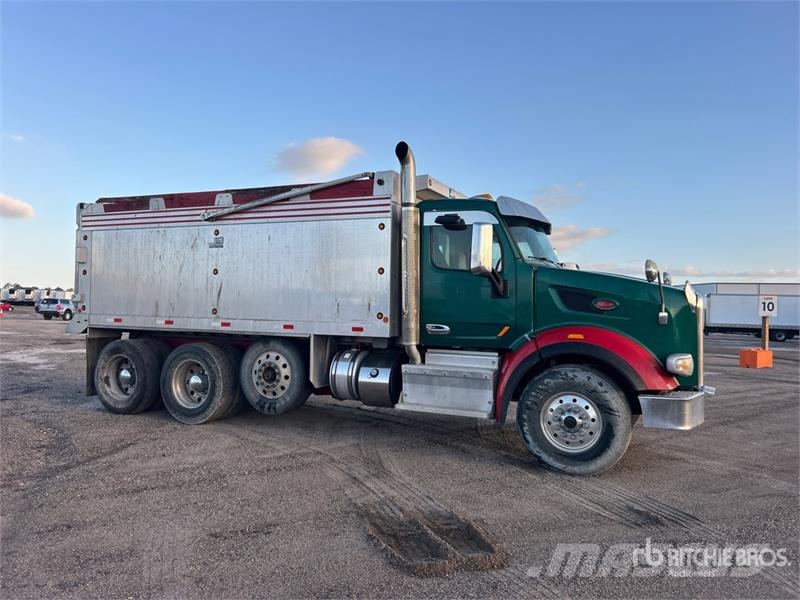 Peterbilt 567 شاحنات قلابة
