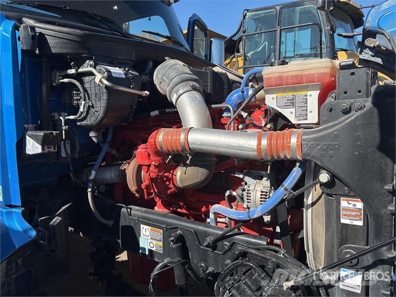 Peterbilt 567 Autotractoare