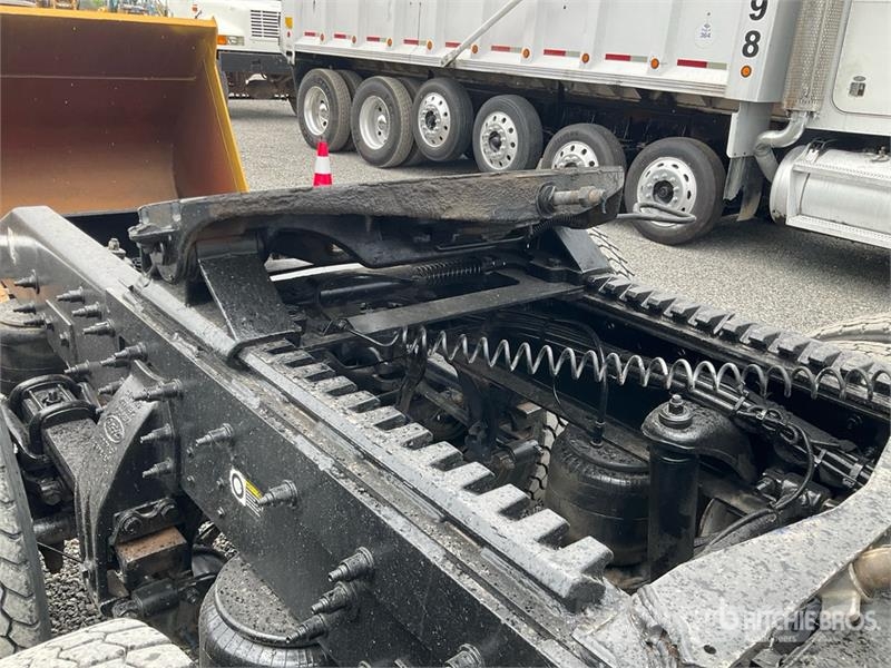 Peterbilt 567 Tractor Units