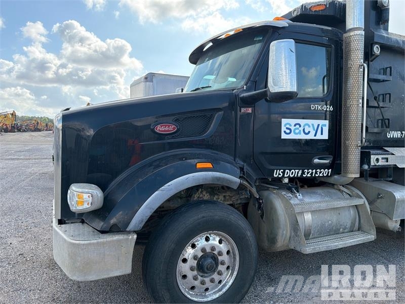 Peterbilt 567 傾卸式卡車