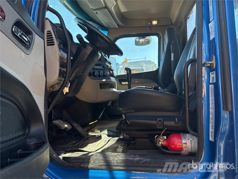 Peterbilt 567 Autotractoare