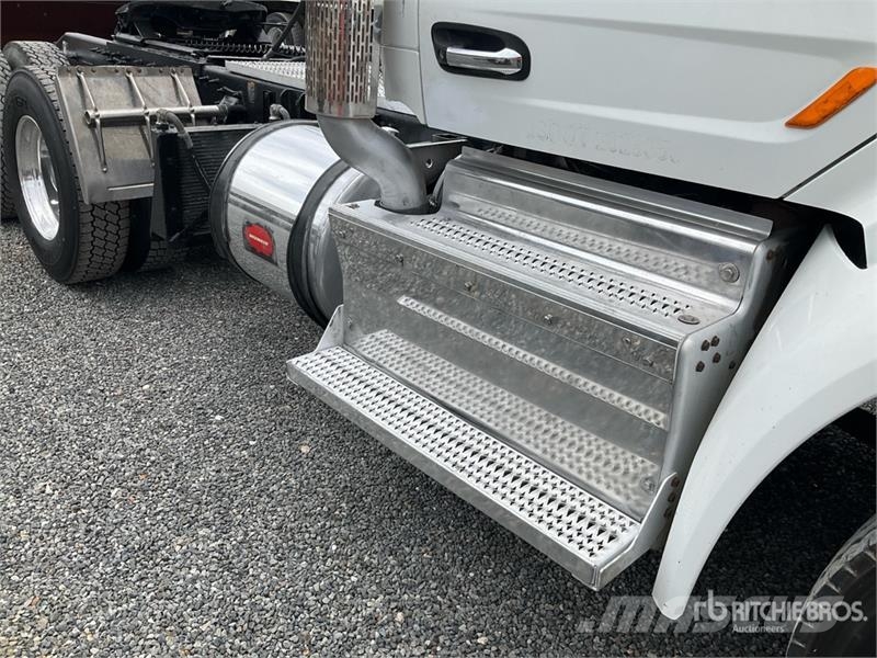 Peterbilt 567 Tractor Units