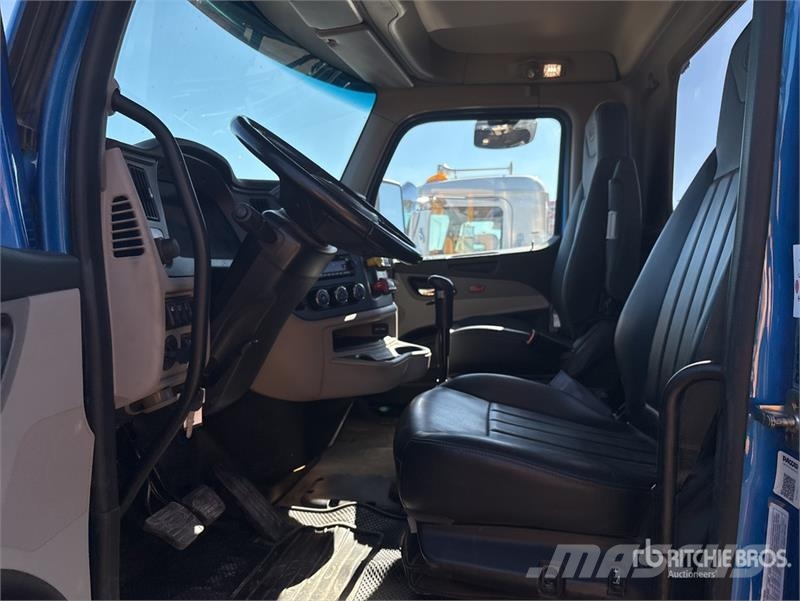 Peterbilt 567 Autotractoare