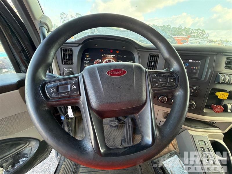 Peterbilt 567 傾卸式卡車