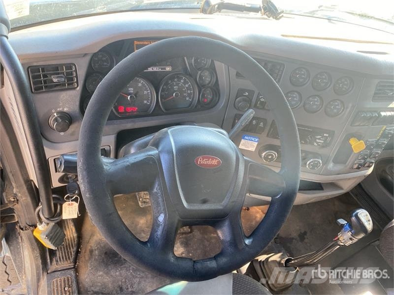 Peterbilt 567 Kipper