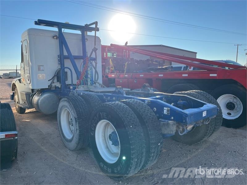 Peterbilt 567 Тягачі