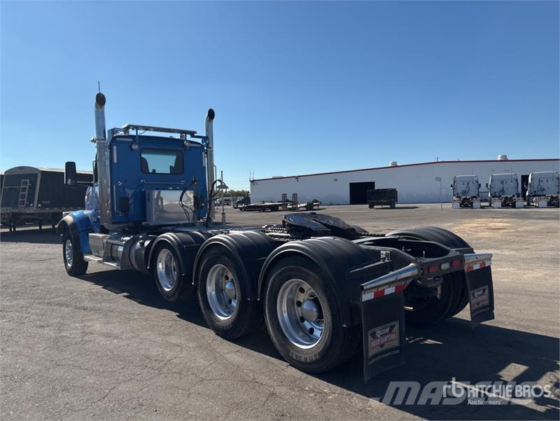 Peterbilt 567 Autotractoare