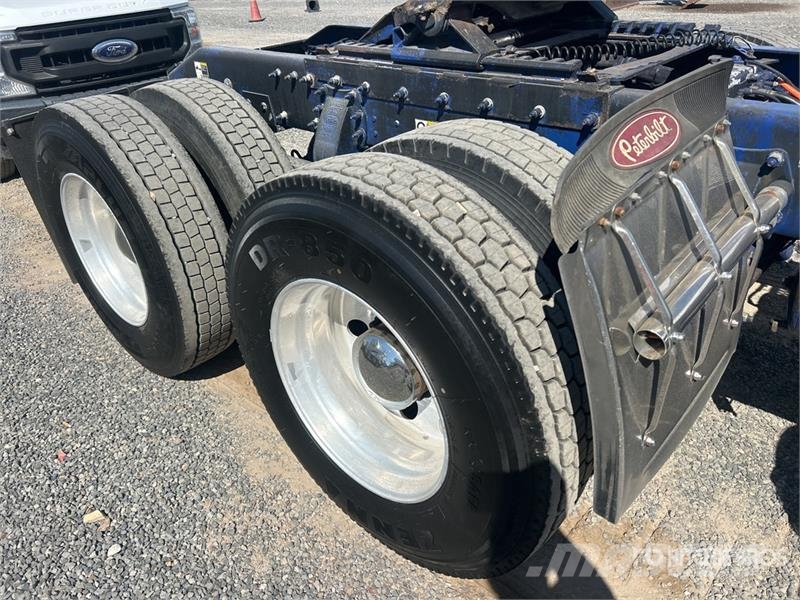 Peterbilt 567 Sadulveokid