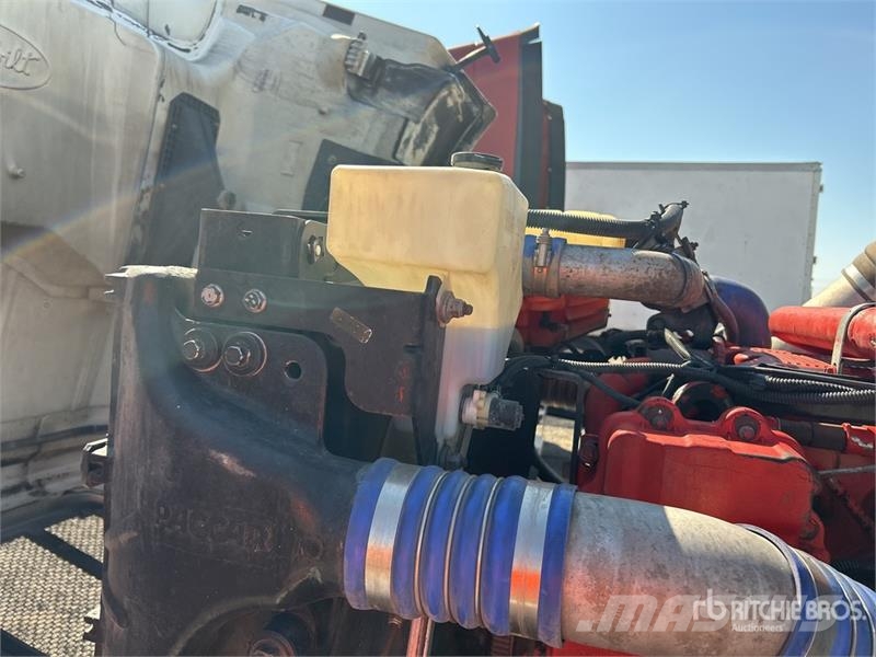 Peterbilt 567 Sadulveokid