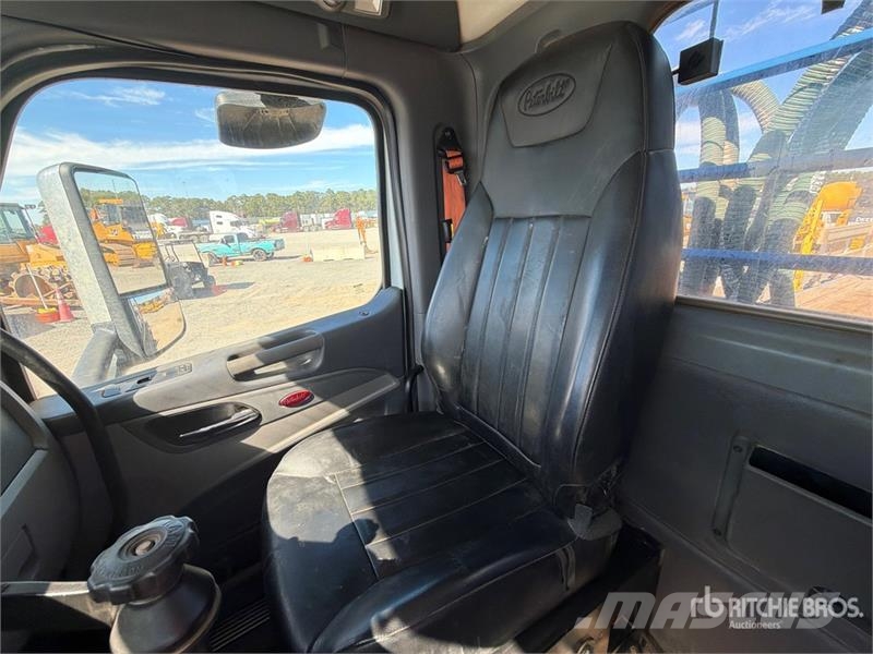 Peterbilt 567 6x4 Flatbed Truck with Crane 시립/다목적 차량