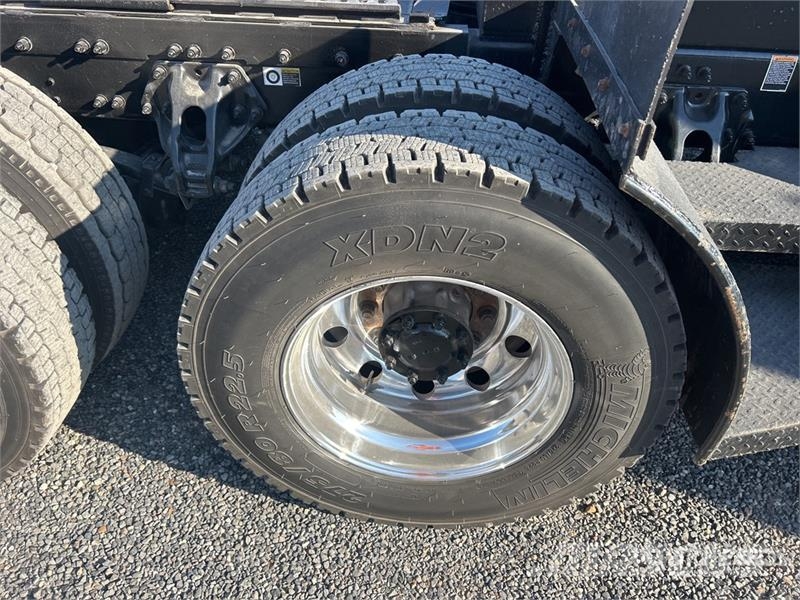 Peterbilt 567 6x4 Winch Truck Camiões de Reciclagem