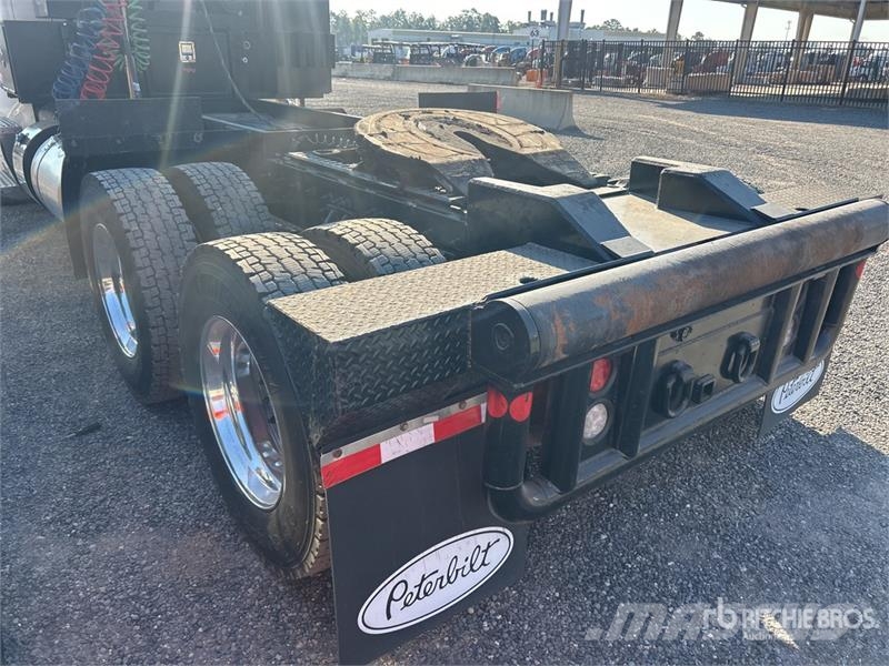 Peterbilt 567 Winch Truck Vlečna vozila za tovornjake