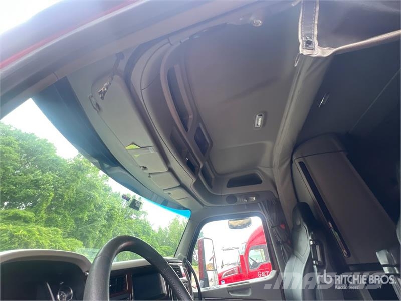 Peterbilt 579 中古トラクターヘッド | トレーラーヘッド