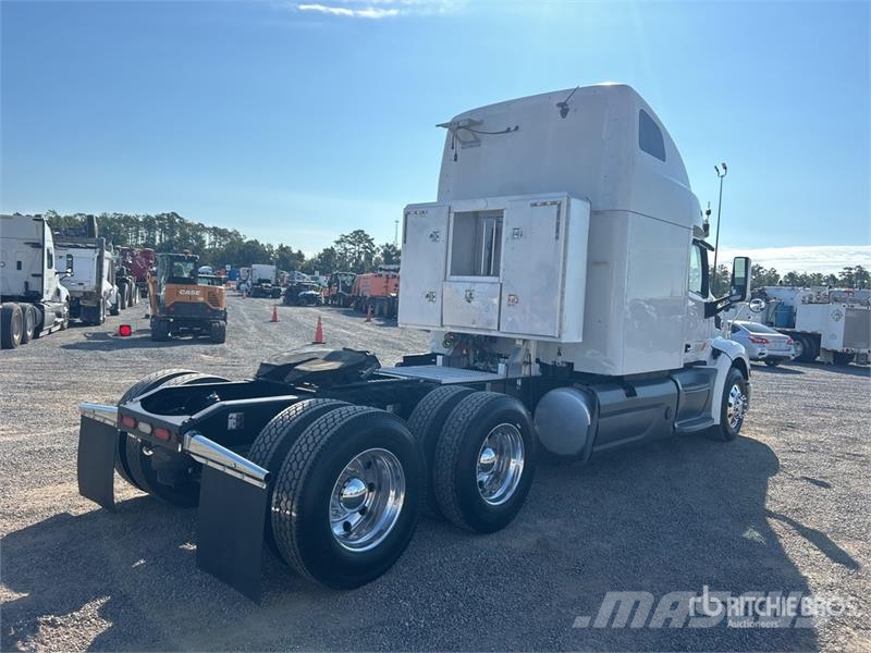 Peterbilt 579 Trekkers