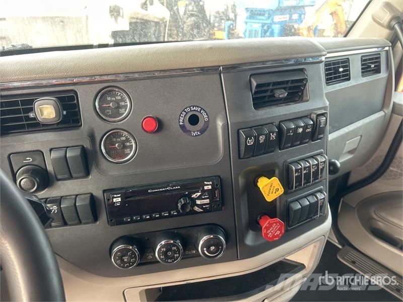 Peterbilt 579 中古トラクターヘッド | トレーラーヘッド
