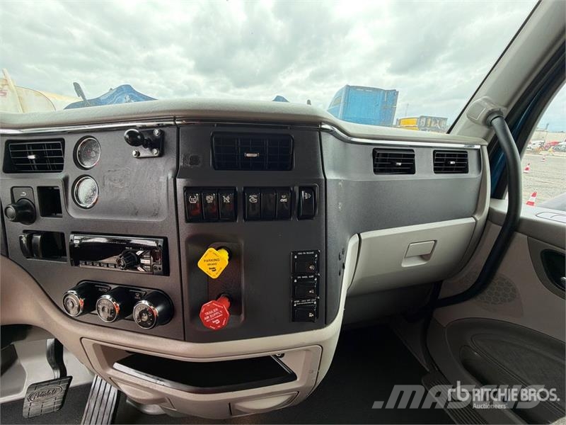 Peterbilt 579 Autotractoare