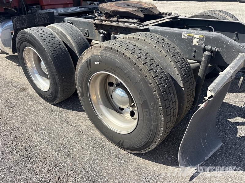 Peterbilt 579 Tractor Units