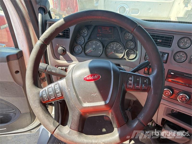 Peterbilt 579 Vilcēji