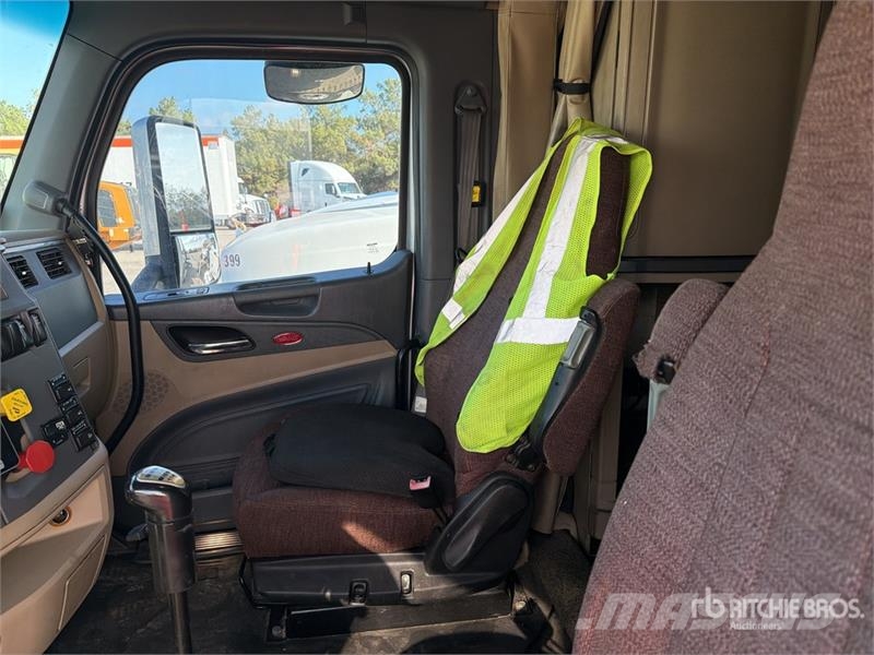 Peterbilt 579 中古トラクターヘッド | トレーラーヘッド